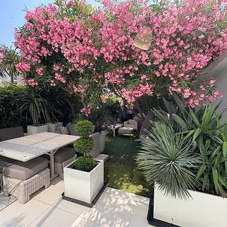 Jardin Sur La Pointe Croisette Luxe En Bord De